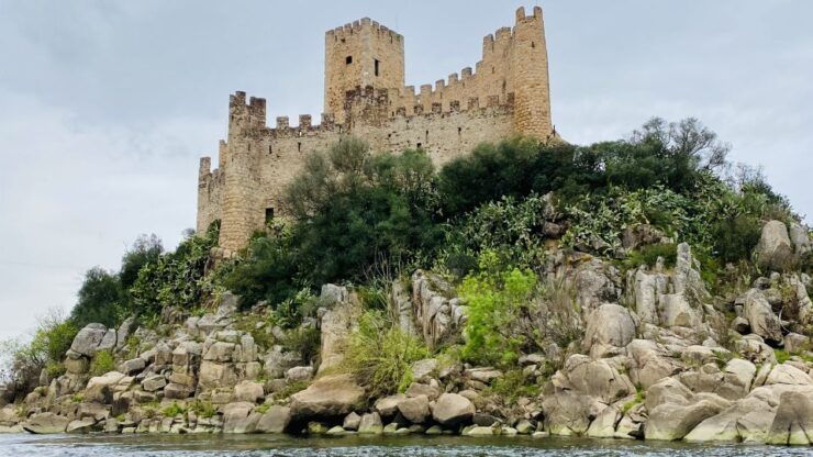 Tomar: Castle of Almourol Private Tour - Experience Highlights