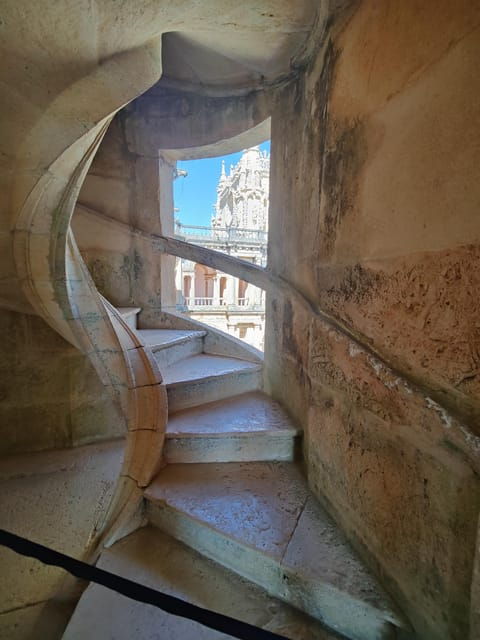 Tomar Private Walking Tour: Templars and Heritage - An Introduction to the Tour Experience