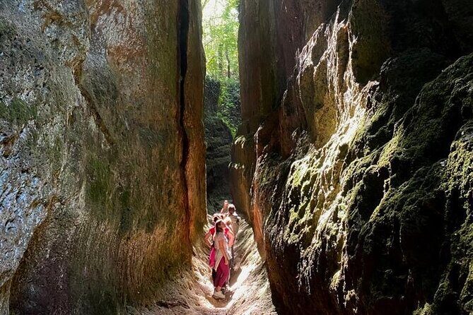 Tomb Hunting and Trekking Adventure in Sovana - FAQ