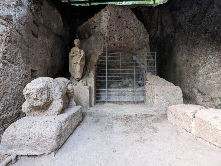 Tomb Hunting and Trekking Adventure in Sovana - Tour Details