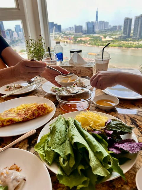 Top Home Cooking Class With Stunning River View AC Kitchen - Location and Accessibility