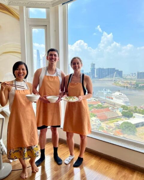 Top Home Cooking Class With Stunning River View AC Kitchen - Participant Feedback and Ratings