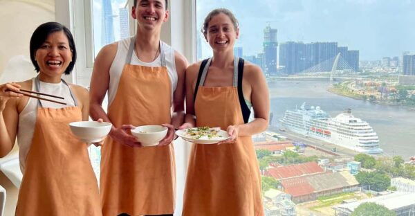 Top Home Cooking Class With Stunning River View AC Kitchen - Customization Options