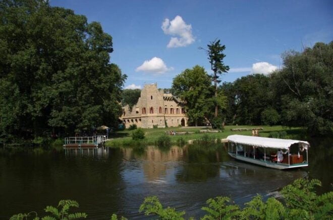 TOP of Moravia: Lednice Castle + Park Tour (From Bratislava) - Inclusions and Additional Options