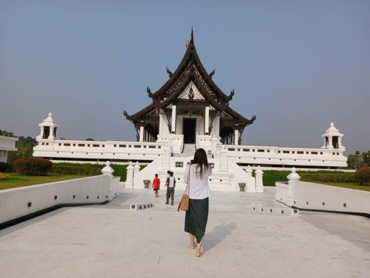 Top Place Must Visit Udonthani City Tour - Highlights