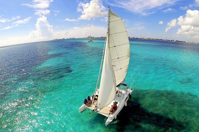 Top Sailing to Isla Mujeres with lunch and open bar from Cancun - The Sum Up
