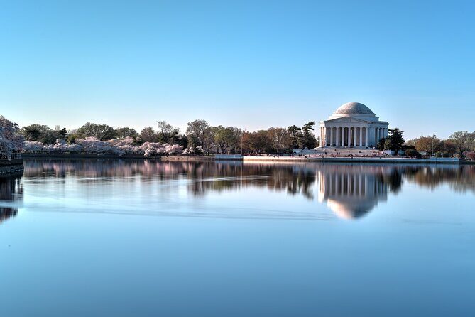 Top Tidal Basin Explorer of Thomas Jefferson FDR & MLK Memorials - A Complete Guide to the Tidal Basin Exploration