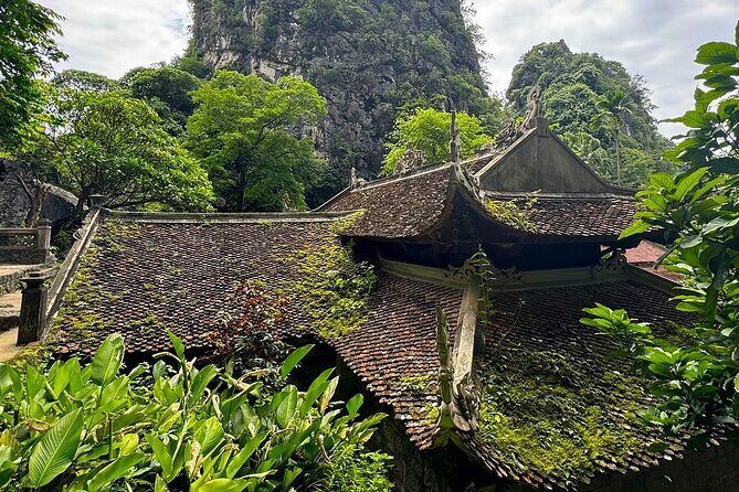 Top Tour Highlights Explore Ninh Binh by Limousine from Hanoi - The Afternoon: Bich Dong Pagoda and Cycling
