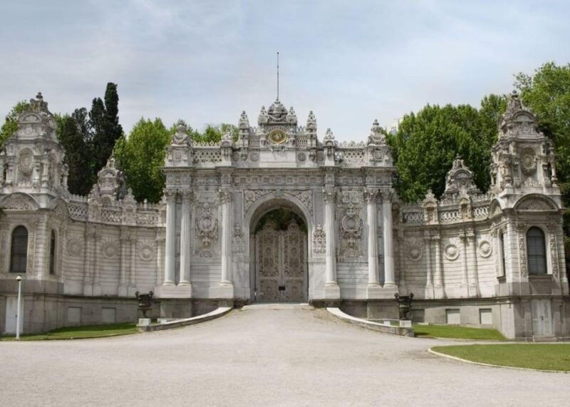 Topkapi Palace, Dolmabahce Palace, Hagia Sophia Combo Ticket - The Experience at a Glance