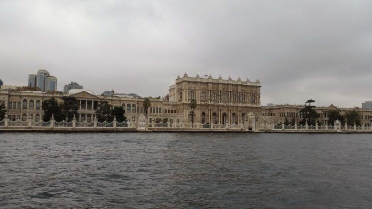 Topkapi Palace & Dolmabahce Palace Private 6-Hour Tour - Tour Duration and Languages