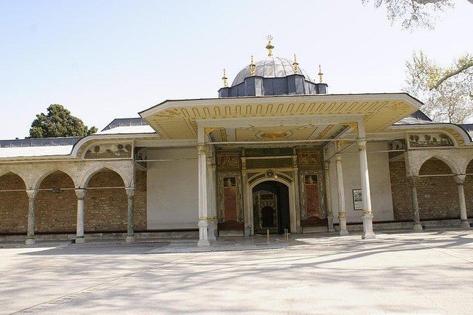 TOPKAPI Palace-Small Group Tour With Skip the Line Tickets - Tickets and Transportation