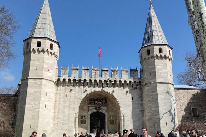 TOPKAPI Palace-Small Group Tour With Skip the Line Tickets - Private Tour Option