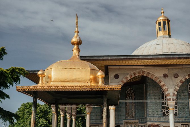 Topkapi Palace & Surroundings Private Tour With Locals - What to Expect