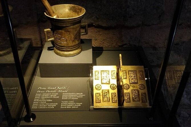 Topkapi Palace,Blue Mosque,Grand Bazar:Feel Like Sultans in a Day at Istanbul: - Turkish Cuisine: Delight in the Flavors of Istanbul