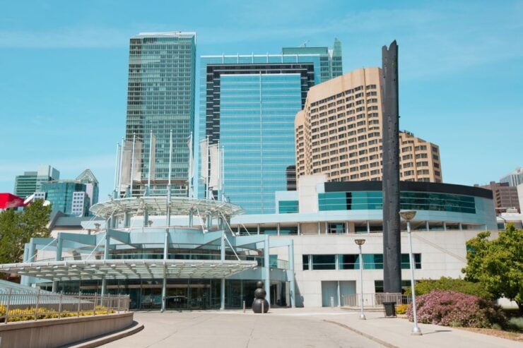 Toronto: 2-Hour Downtown Walking Tour - Tour Duration and Guide Information