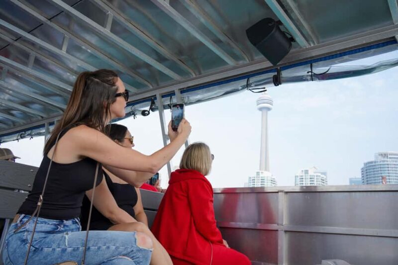 Toronto Downtown Walking Tour With Tower and Harbour Cruise - A Closer Look at the Tour Itinerary