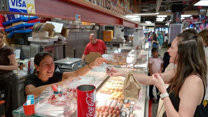 Toronto Downtown Walking Tour With Tower and Harbour Cruise - Who Will Love This Tour?