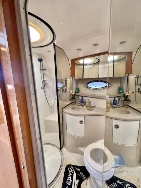 Toronto: Escapist Private Luxury Yacht Charter - Experience and Amenities