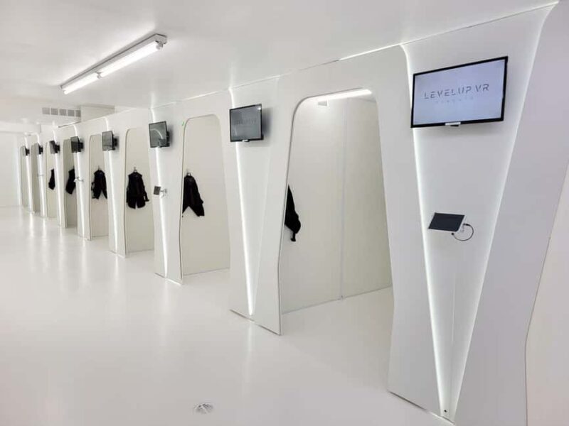 Toronto: Immersive Virtual Reality Arcade Experience - What Makes This VR Arcade Stand Out?