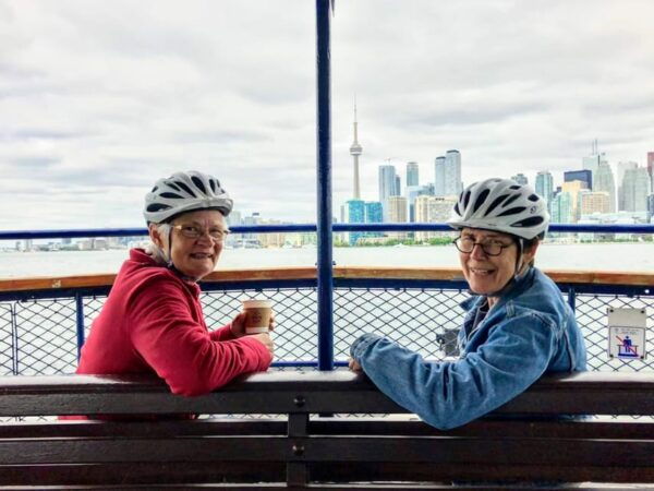Toronto Islands: Sunrise Breakfast Bicycle Tour - Scenic Route