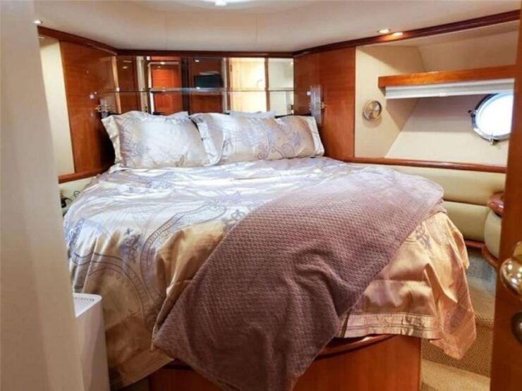 Toronto: Legacy Luxury 67-Foot Yacht Charter - Activity Details