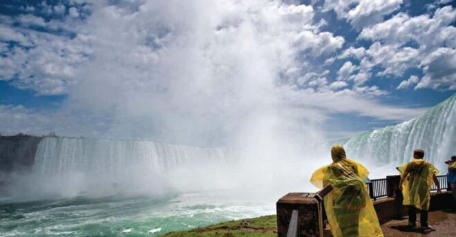 Toronto: Niagara Falls Day Tour - Historical Landmarks