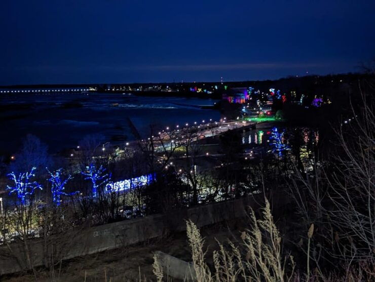 Toronto: Niagara Falls Evening Tour With Cruise and Dinner - Good To Know
