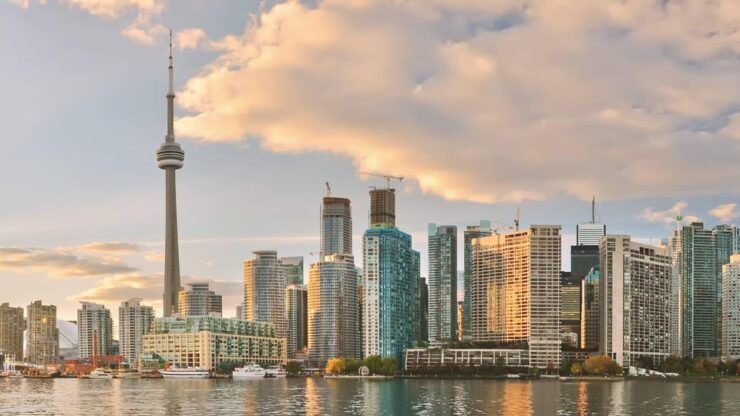 Toronto, Niagara Falls, Thousand Islands 2-Day From Montreal - Itinerary Highlights
