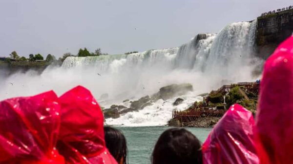 Toronto: Niagara Falls Tour With Skip-The-Line Boat Cruise - Hornblower Boat Cruise