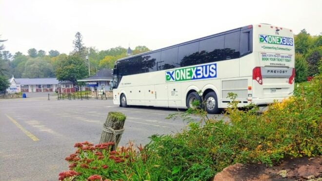 Toronto Pearson Airport: Direct Bus From/To Brampton - Passenger Amenities