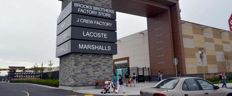 Toronto: Private Niagara Tour & Shopping at Niagara Outlet - The Experience in Detail