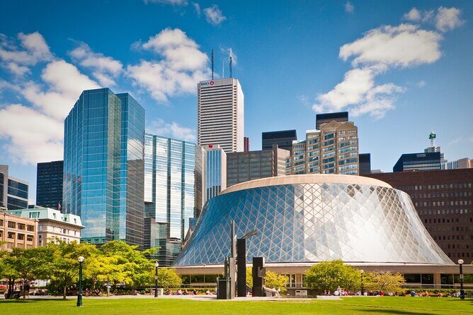 Toronto Scavenger Hunt and Sights Self-Guided Tour - Discovering Toronto Through a Self-Guided Lens