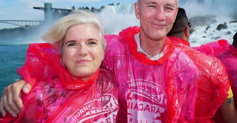 Toronto: Splendours of Niagara Falls Small Group Tour w/Boat - Who Is This Tour Best For?