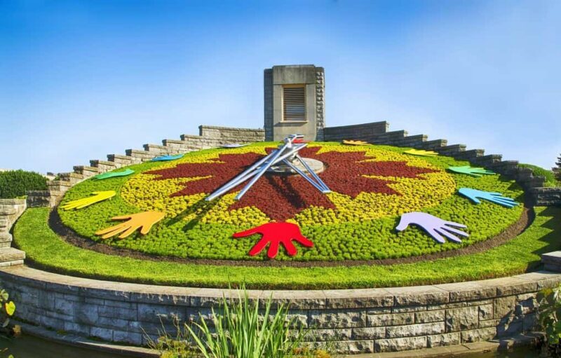 Toronto to Niagara Falls: 4 or more guests Private VIP Tour - Starting Strong: From Toronto to the Niagara Region