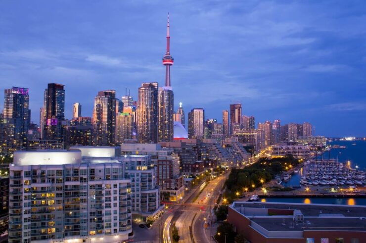 Toronto to Niagara Falls: 4 or More Guests Private VIP Tour - Good To Know