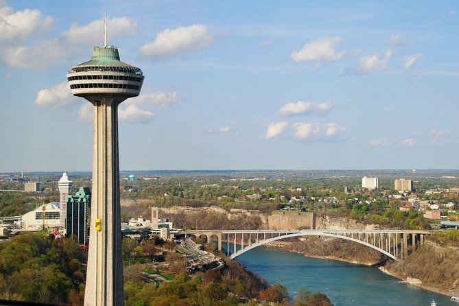 Toronto to Niagara Falls Early Bird Small Group Tour W/Boat Ride - Common Questions