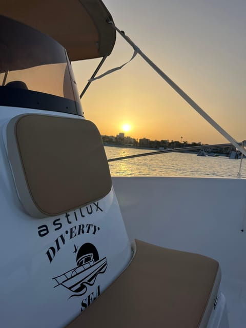 Torrevieja: Guided Tour on Board a Private Boat. - Meeting Point and Accessibility