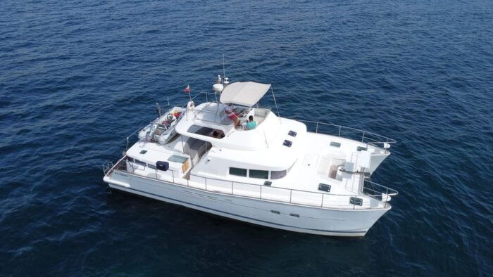 Torrevieja: Isabel Alba Catamaran Tour 4 Hours - Common Questions