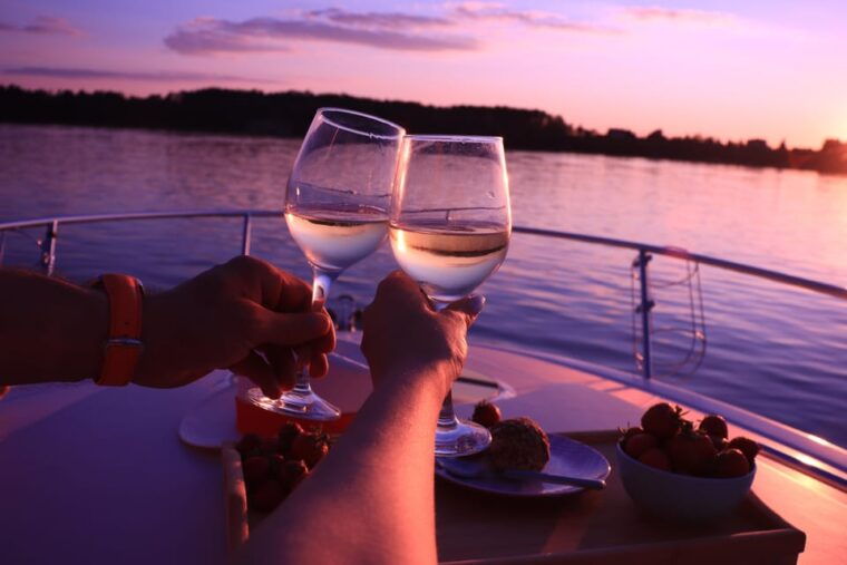 Torrevieja: Sunset Onboard + Cava Cup - Itinerary Details