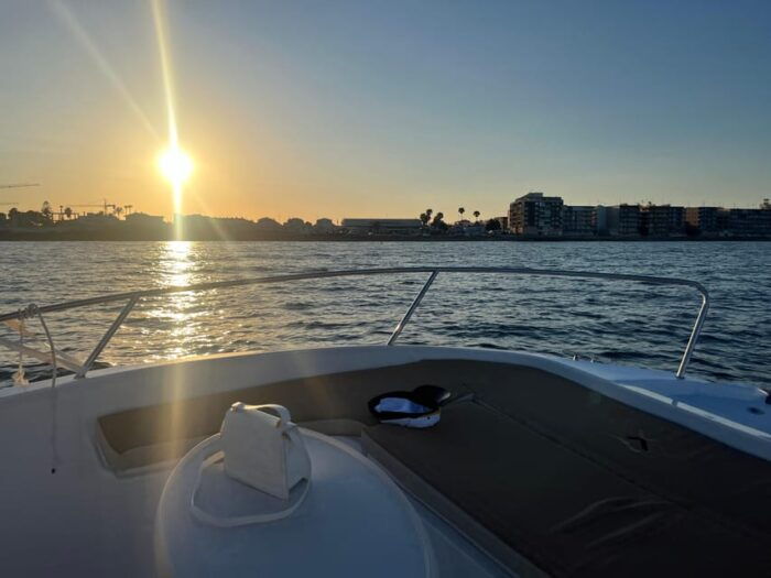 Torrevieja: Sunset Onboard + Cava Cup - Frequently Asked Questions