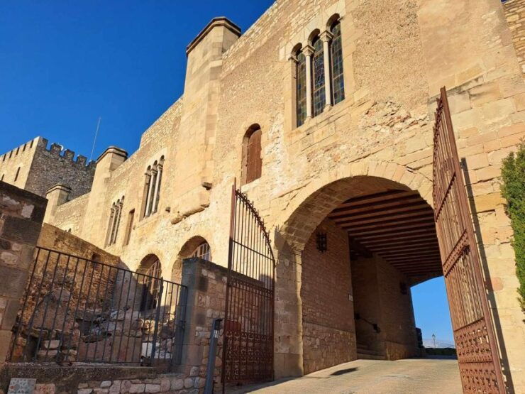 Tortosa: Discover the City. Self-Guided Audio Walking Tour - Tour Pricing and Details