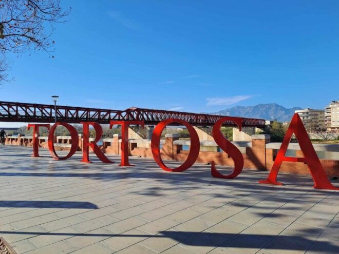 Tortosa: Discover the City. Self-Guided Audio Walking Tour - Historical Insights and Cultural Heritage