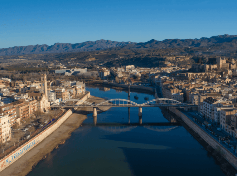 Tortosa: Guided Walking Tour With Cathedral Visit - Highlights of the Walking Tour