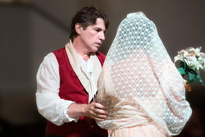 Tosca - Highlights & Other Opera Hits - Common Questions