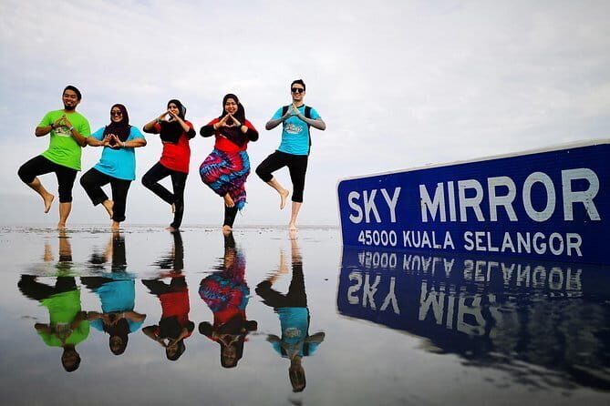 Total Reflection - Sky Mirror Tour to Kuala Selangor with Lunch - Starting the Day at Kuala Lumpur