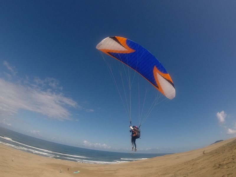 Tottori Sand Dunes Paragliding Experience - A flight above Tottori’s sweeping dunes