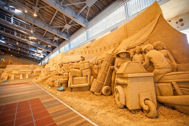 Tottori Sand Dunes & Sand Museum & All-You-Can-Eat Pear Picking (Departing from Osaka) - Who will get the most from this day