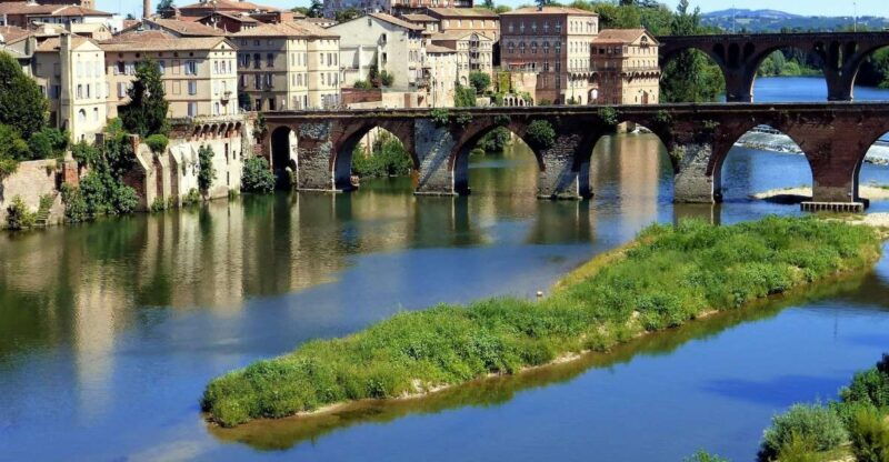 Toulouse: Albi and Cordes/Ciel Day Trip With Audio Guides - Itinerary Details