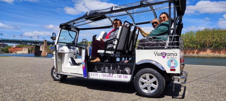 Toulouse: Electric Tuk-Tuk Tour With Photo Stops and Audio - Audioguide and Music