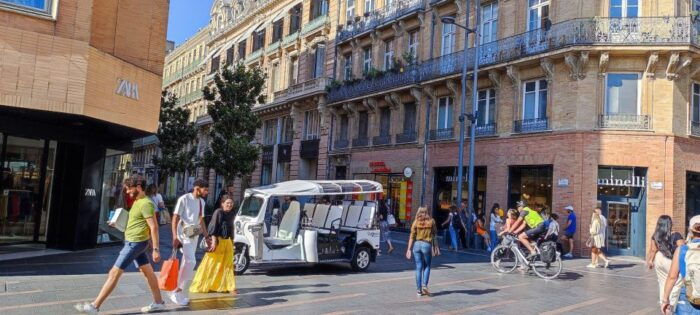 Toulouse: Electric Tuk-Tuk Tour With Photo Stops and Audio - Why Choose the Electric Tuk-Tuk Tour in Toulouse?